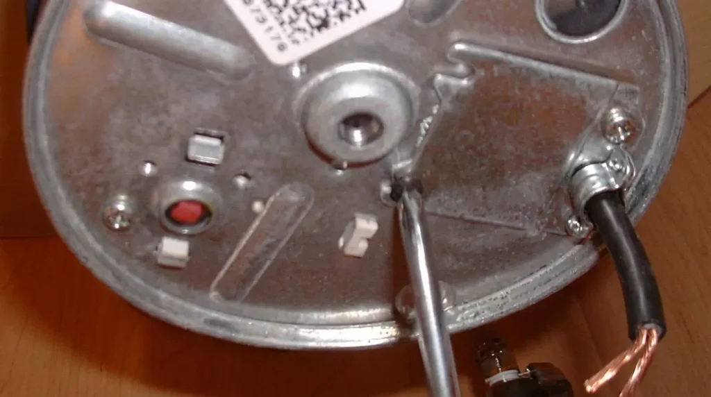 Remove the Wiring Compartment Cover