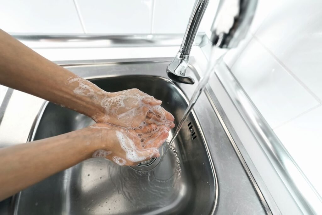 Kitchen Sink rinse